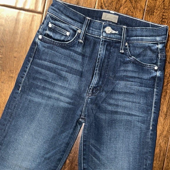 Mother The Insider Crop Step Fray Tongue and Chic Women’s Jeans - Picture 3 of 6